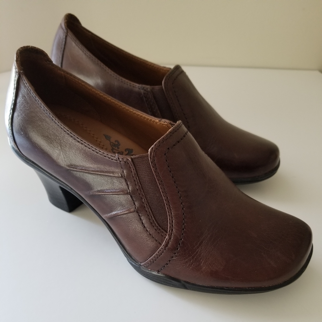 Earth Origins Brown Leather Shoes